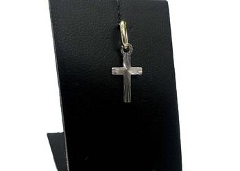 Złota zawieszka pr 585 0,27g Krzyżyk