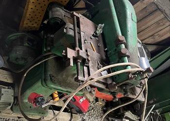 Żłobiarka do blachy