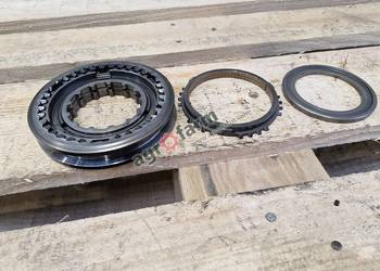 Synchronizator skrzyni biegów John Deere 6155M