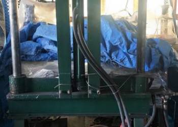Prasa Hydrauliczna do zaginania blachy , drutu nr 1