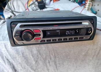 Radio  Sony CDX-GT210. 