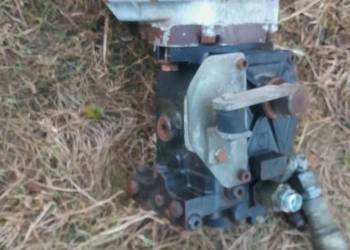 Pompa hydrauliczna z przystawką na wom zbiornik