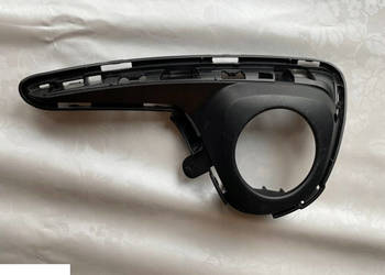 TOYOTA YARIS KRATKA RAMKA HALOGENU LEWA 814820D320 TOYOTA YARIS KRATKA RAMKA HALOGENU LEWA 814820D320