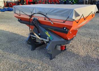 Dwutalerzowy rozsiewacz do nawozu hydrauliczny z plandeką dowóz