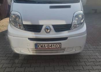 Renault Trafic 9 osób long