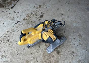 Ukośnika dewalt dws773