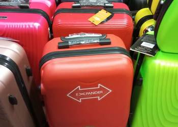 Walizki średnie na 4 kołach z abs podróżne