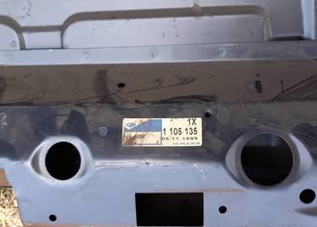 1105135/1131336  Pas tylny FOCUS 1998-2005 sedan