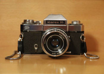 Lustrzanka Zeiss Icarex 35 + Zeiss Ikon Color-Pantar 2,8/50