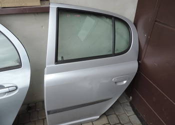 TOYOTA YARIS I 5D FL DRZWI LEWY TYŁ 1E7