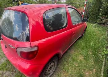 Toyota Yaris 1999 . Sprawna.