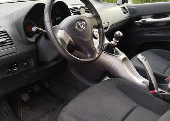 Toyota Auris 1