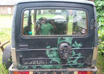 Suzuki samurai klapa tylna