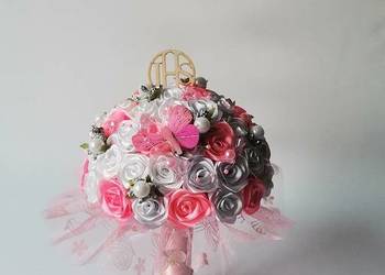 Komunia Święta Bukiety Biało – Różowe Kwiaty Atłasowe