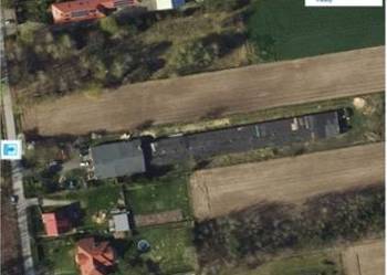 Działka z budynkami blisko A1