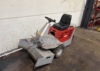 Podgarniacz do paszy ruszt Westermann cm 2 samojezdny traktorek obory bydła