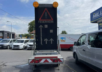 Inna inny SYGNALIZACJA ŚWIETLNA TRÓJKĄT OSTRZEGA sygnalizacyjna Drogowa le…