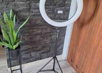 Lampa pierścieniowa