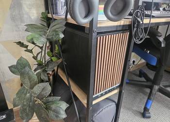 Komputer Gamingowy z drewnianym akcentem - Ryzen 7800x3d, rx 9070, 32gb ram