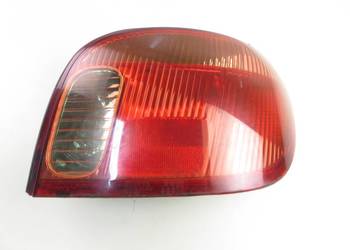 LAMPA PRAWA TYLNA TOYOTA YARIS I (P1) 