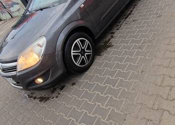 Opel astra 2009 rok 1.4 gaz klimatyzacja sprawna