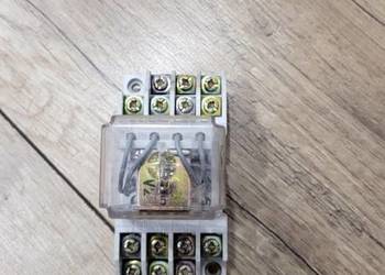 Przekaźnik magnetyczny RELPOL na podstawce R15 4PDT 10A 220V 50Hz