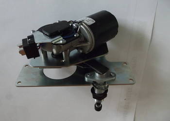 Silnik wycieraczek szyby przedniej MTZ, BELARUS, PRONAR Silnik wycieraczek szyby przedniej MTZ, BELARUS, PRONAR