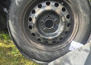 Sprzedam felgi z pokrowcami  do Kia Ceed
