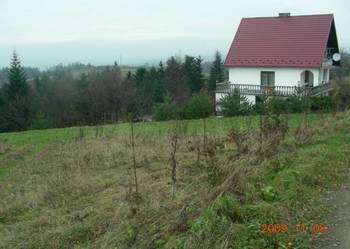 1.86 ha- 8 działek budowlanych+ 43 arów lasu