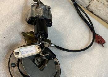 Yamaha XJ900 Stacyjka Korek Wlewu Zamek 2 kluczyki KPL Yamaha XJ900 Stacyjka Korek Wlewu Zamek 2 kluczyki KPL