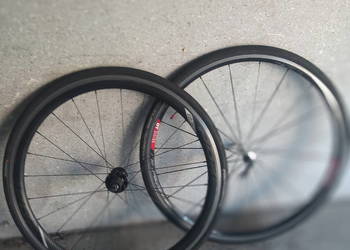 Koło 28 Alu p+t szosa Giant tył,dt Swiss przód