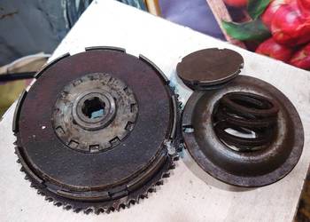 Junak M10  części sprzęgła kosz