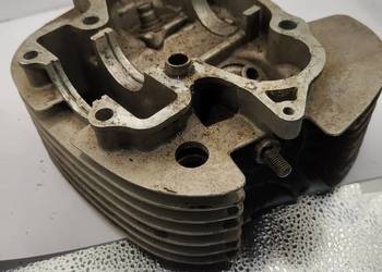 głowica YAMAHA XT 500  YAMAHA SR 500 SR 400