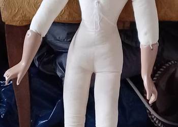 W POZNANIU KUP SYGNOWANA UBYTEK PORCELANA LALA