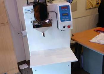Pakowaczka półautomatyczna do materiałów ziarnistych