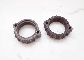 2 Szt. Obejma Mocowanie Kolektora Wydechu Kawasaki KZ 440 80-92r Cruiser Ca
