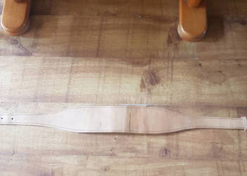 Nowy pas do ciężarów polecam.