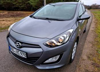HYUNDAI i30 1.4 DOHC Benzyna KAMERA* NAVI* PARKTRONIC* FULL SERWIS* CARPLAY