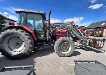 Massey Ferguson 6160 z ładowaczem czołowym