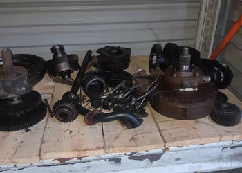 renault ares claas 640 skrzynia biegów most tylny zwolnica zaczep na czesci