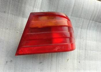 Mercedes-Benz E W210  LAMPA TYŁ TYLNA PRAWA
