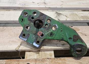 Uchwyt sworznia LH John Deere 4650, 4850