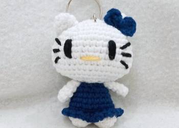 Hello Kitty wykonana na szydełku brelok zawieszka