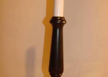 drewniana podstawa lampy