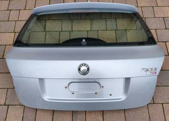 Klapa Bagażnika Szyba Skoda Fabia II Hatchback Srebrna 9102