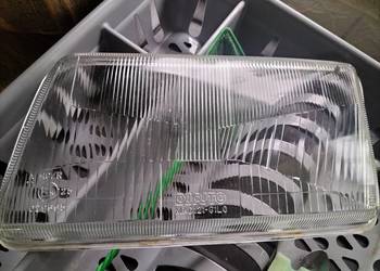 Klosz lewej lampy przód Audi 80B4