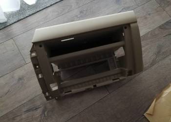 Obudowa schowka Outlander III jasna