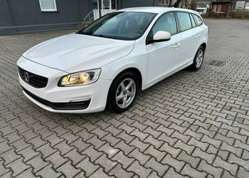 Volvo V60 2.0d,120KM,LIFT,BOGATA OPCJA,Navi,Alu17,Super I (2010-2018)