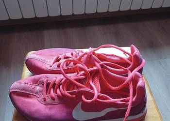 Buty sportowe damskie nike 38