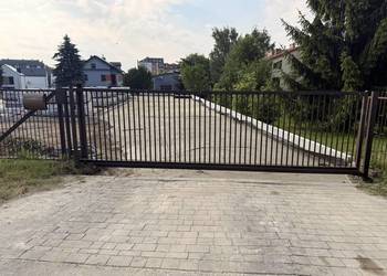 Ogrodzenie brama przesuwna z mechanizmem